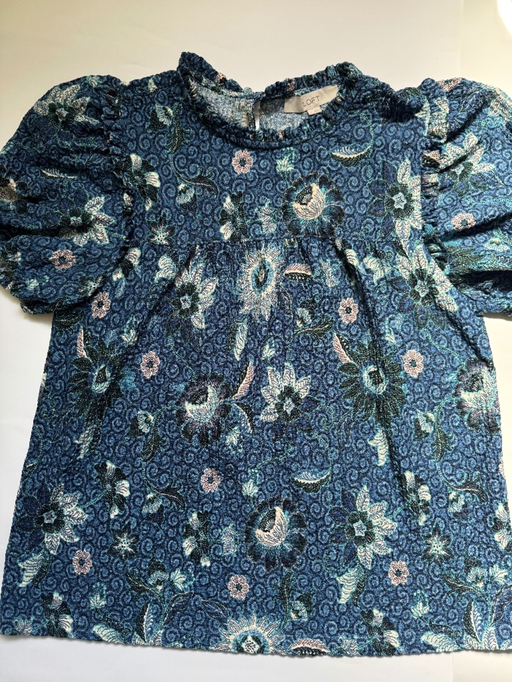 LOFT Blue Floral Puff Sleeve Textured Blouse Size Large